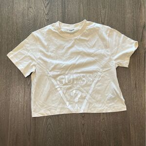 NWOT Guess Light Beige Short Sleeve Crop Top Size M
